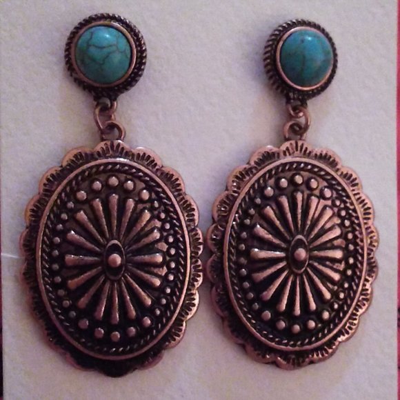 Western Earrings - Picture 1 of 3